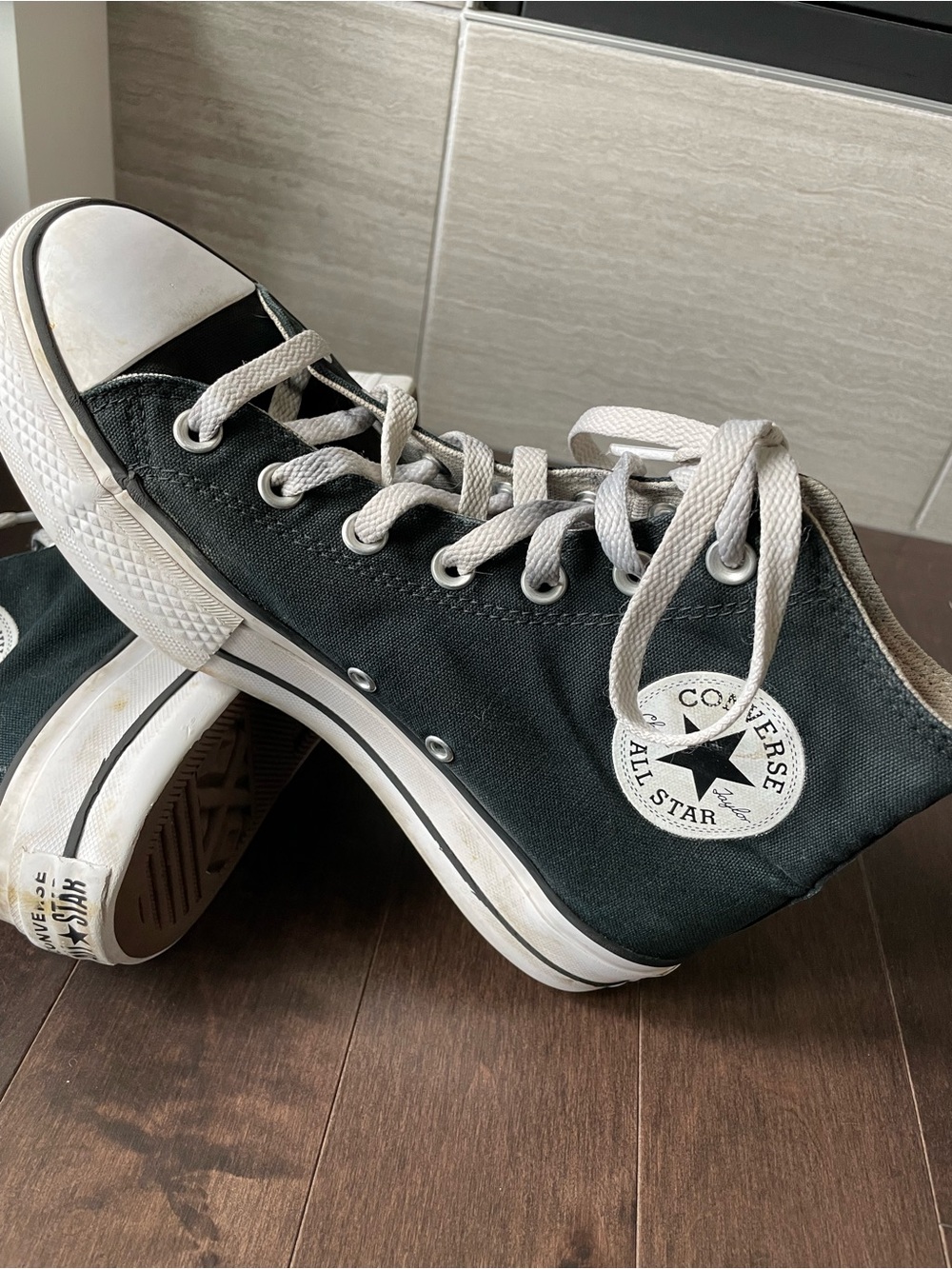 Converse All Star Platform High Top Sneakers Black & White Women’s Size 8 - Picture 2 of 9